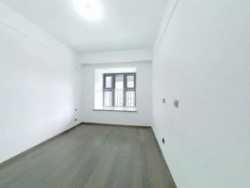 都会沁园 4室2厅2卫 150m&sup2;