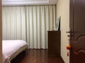 汇富花苑 3室2厅1卫 135m&sup2;
