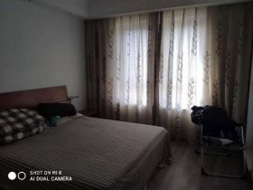金河名人世家 5室2厅3卫 240.00m²