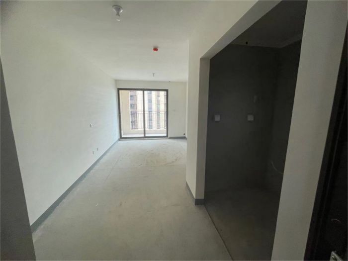 绿地新里城 3室2厅1卫 90m&sup2;