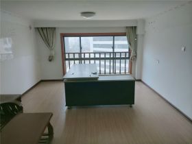 鸿运大厦 2室1厅1卫 51.15m&sup2;