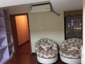奥特莱斯 2室2厅1卫 106m&sup2;