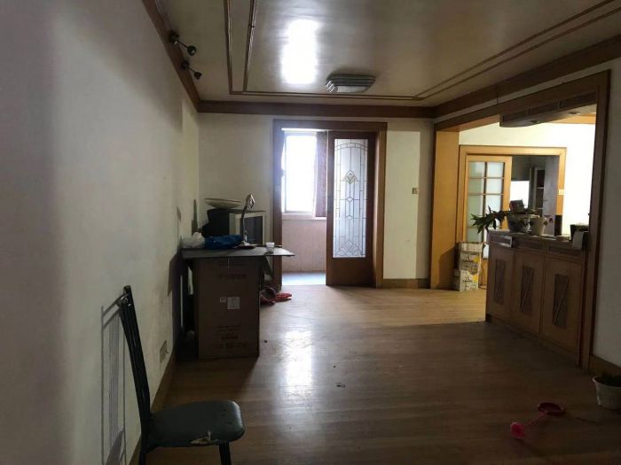 华侨花苑 3室2厅2卫 132m&sup2;