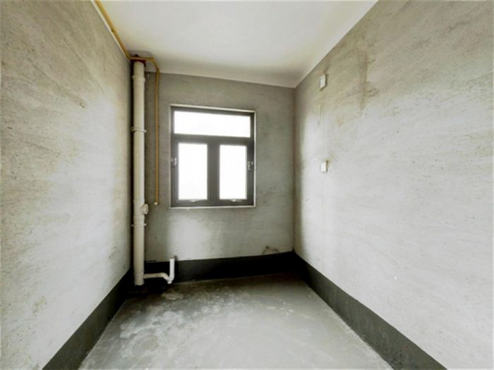 华强城 4室2厅2卫 145m&sup2;