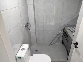 易家桥新村 2室1厅1卫 61m&sup2;