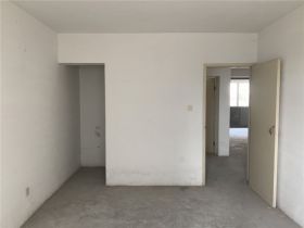 天山花苑 3室1厅1卫 142m&sup2;