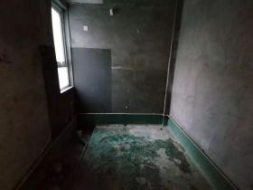 军山花园 4室2厅2卫 172m&sup2;