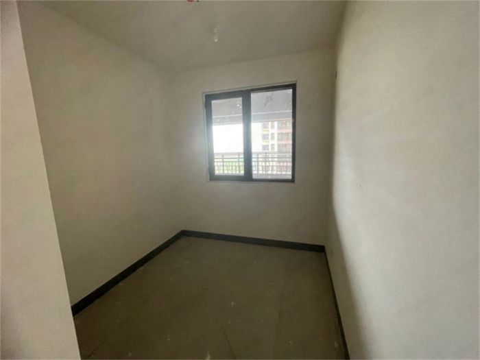 绿地新里城 3室2厅1卫 89m&sup2;