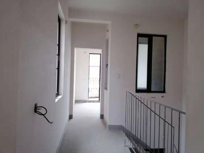 罗福宫 4室2厅2卫 278.00m&sup2;
