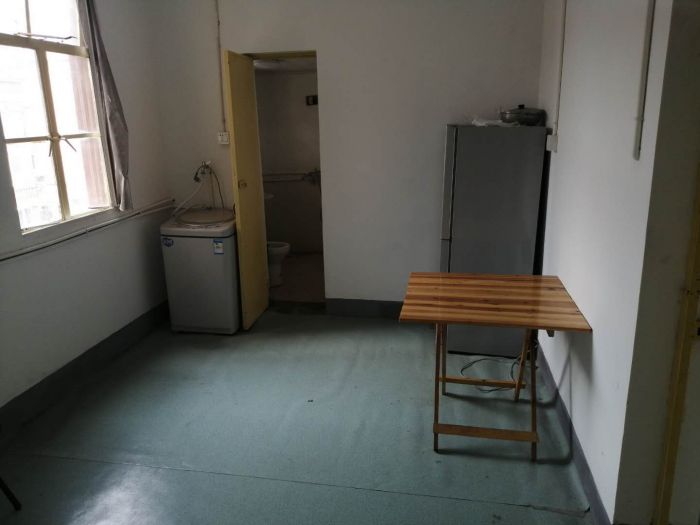 公园二村 1室1厅1卫 50m&sup2;