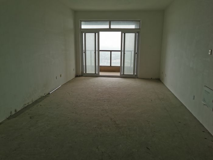 绿地新都会 3室2厅1卫 130m&sup2;