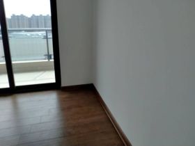 碧桂园时代悦城 5室2厅2卫 270m&sup2;