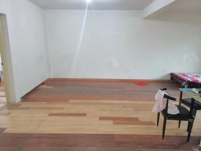 和丰北城锦居 4室1厅1卫 137m&sup2;