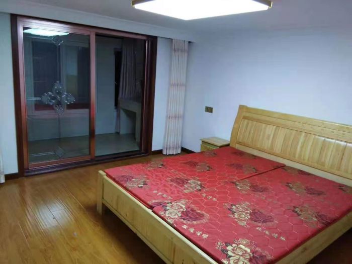 新港花苑 4室2厅2卫 99.99m&sup2;