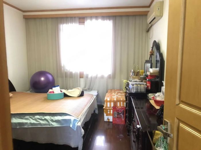 黎明花园 4室2厅2卫 182.56m&sup2;
