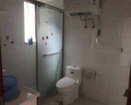 润华国际中心 3室2厅卫 144.33m&sup2;