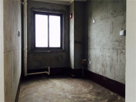 皇家花园北区 3室2厅1卫 1193m&sup2;