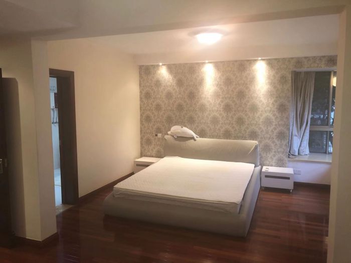 濠滨花园 4室2厅2卫 160.00m&sup2;