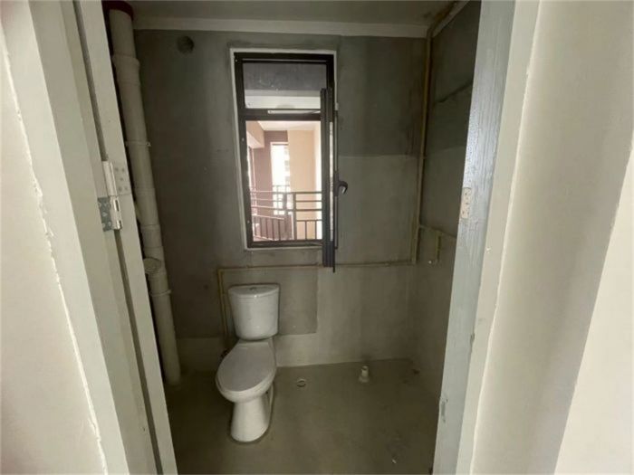 绿地新里城 3室1厅1卫 89m&sup2;