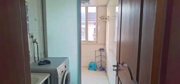 公园一村 4室2厅2卫 75m&sup2;