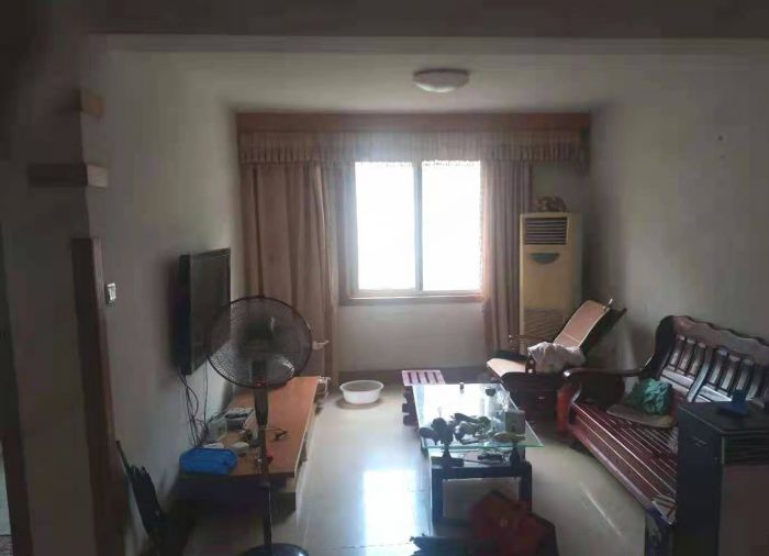 佳成花苑 3室1厅1卫 122m&sup2;
