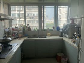 春晖花园 3室2厅2卫 135m&sup2;