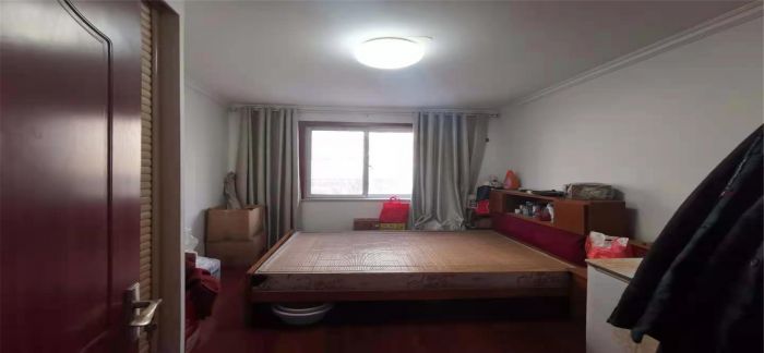 紫东花苑 3室1厅1卫 139m&sup2;