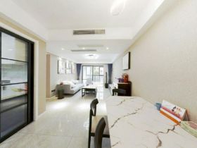 华强城 3室2厅1卫 105m&sup2;