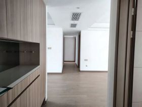中海上东区 4室2厅2卫 143m&sup2;