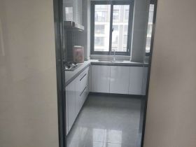 万科翡翠公园 3室2厅2卫 105m&sup2;