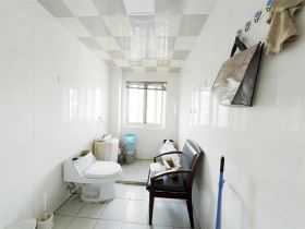 跃龙小苑 5室3厅0卫 243.50m&sup2;