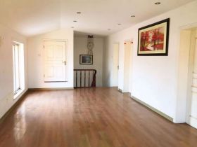 滨江花园 6室2厅2卫 246.7m²