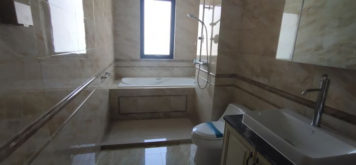 中海铂樾府 4室2厅2卫 175m&sup2;
