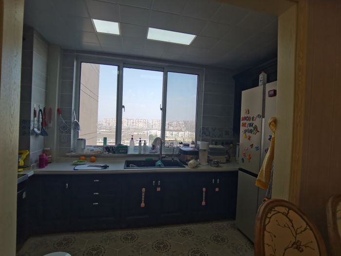 中南世纪花城三期 3室2厅2卫 135m&sup2;