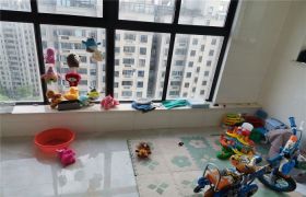 德诚翠湖湾 3室2厅2卫 134m&sup2;