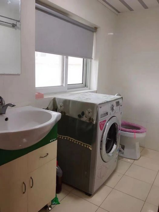 外滩小区 4室2厅2卫 130.00m&sup2;