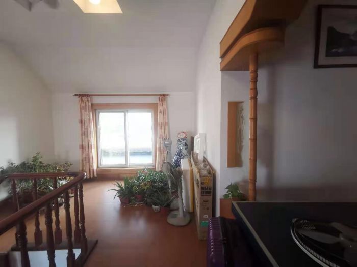 朝晖花园 3室2厅2卫 135m&sup2;
