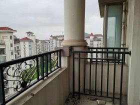 优山美地花园南区 3室2厅2卫 158.00m&sup2;