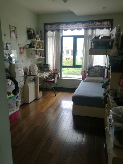 凤凰莱茵苑 4室2厅2卫 247m&sup2;