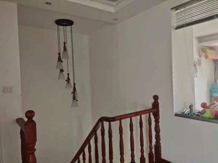 天山花苑 4室2厅1卫 105m&sup2;