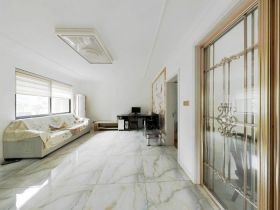 外滩花苑 3室2厅1卫 125m²
