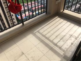 绿地新里城 3室2厅1卫 95m&sup2;