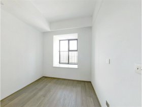 珑府 3室2厅2卫 120m&sup2;
