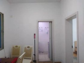 任港路2号 2室1厅1卫 68m&sup2;