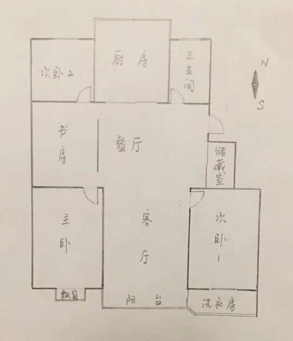 前景花苑 4室2厅1卫 135m&sup2;
