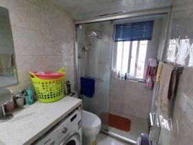 新港花苑 4室2厅2卫 106.5m&sup2;