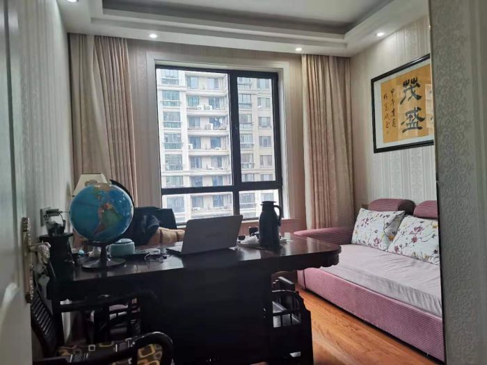 德诚翠湖湾 3室2厅2卫 136m&sup2;