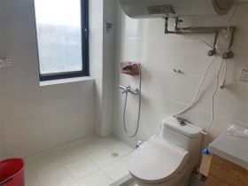 万通城 2室2厅1卫 96m&sup2;