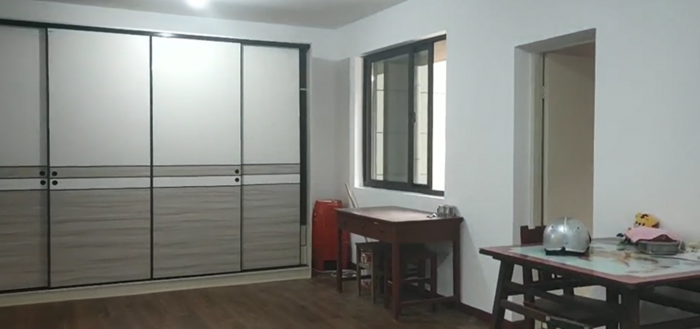 紫东南苑 3室1厅1卫 130m&sup2;