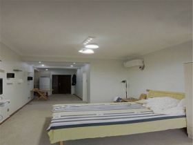 凤凰莱茵苑 1室1厅1卫 42m&sup2;